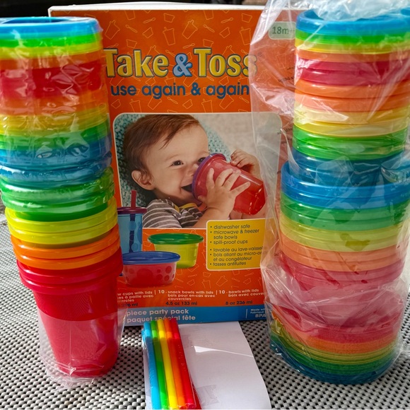 Take & Toss 30 Piece Party Pack NEW IN BOX - Picture 5 of 7